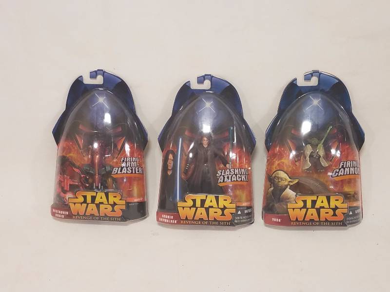 lot 19 image: Star Wars Collectible Figures NIB lot #4