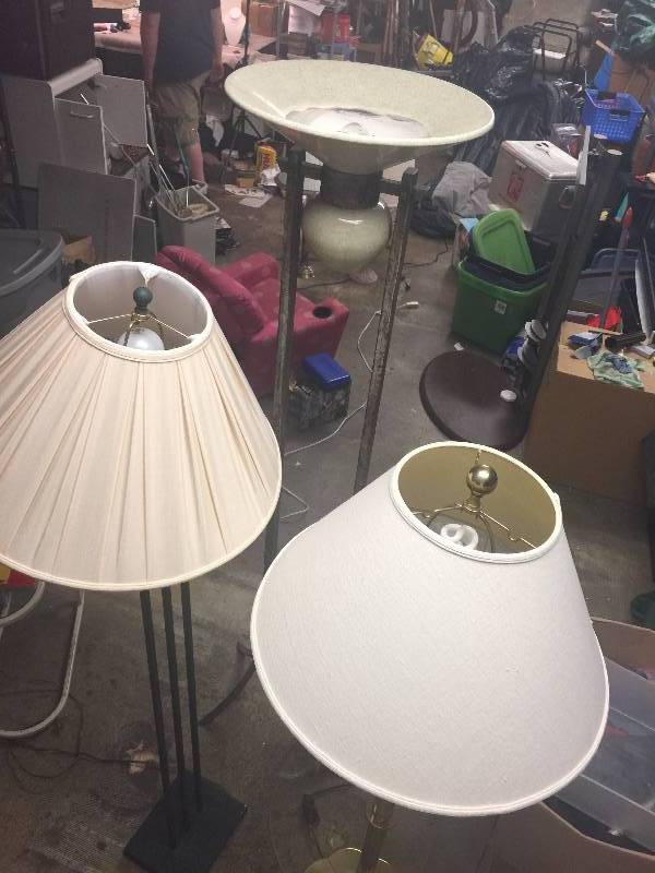 lot 93 image: Lamp lot 2