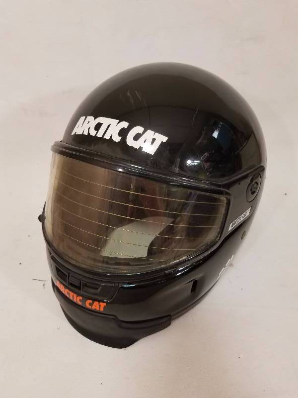 lot 11 image: Artic Cat 440 Snowmobile Helmet