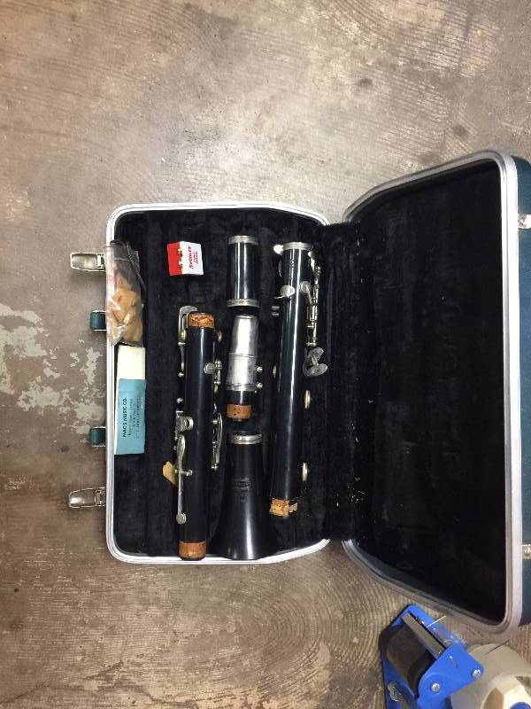 lot 79 image: 1 clarinet