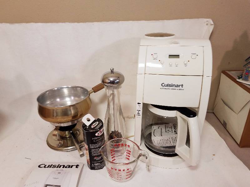 lot 120 image: Kitchen Items