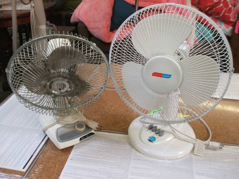 OSCILLATING FANS
