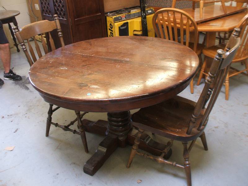 TABLE AND CHAIRS