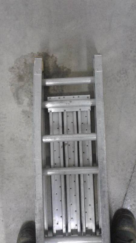 lot 3 image: Werner Model 2020 20ft Plank