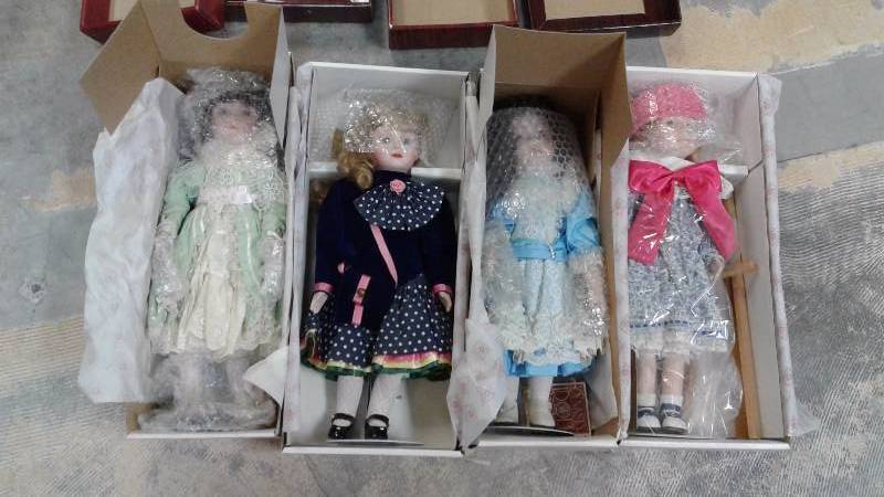 lot 9 image: Lot of 4 Dynasty Doll Collection - VERY GOOD CONDITION