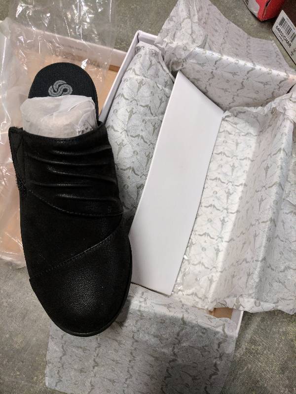 lot 49 image: Clarks Womens Sillian Rhodes Slide Shoe Black - 6.5