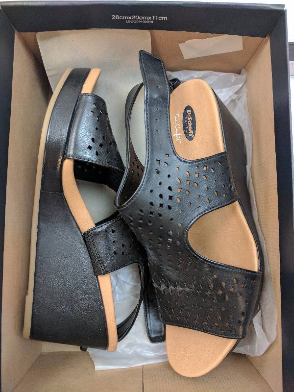 lot 95 image: Dr. Scholls Womens Barely Wedge Sandal Black - 8