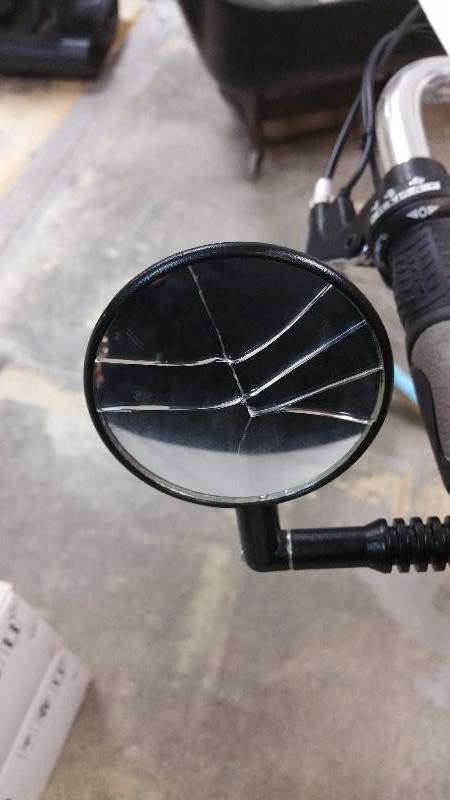 lot 744 image: iZip E3 Path Electric Bike Blue SEE DESCRIPTION FOR SPECS AND CONDITION