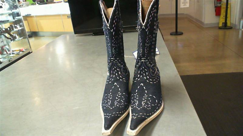 lot 903 image: EL GENERAL SIZE 8.5 BOOTS
