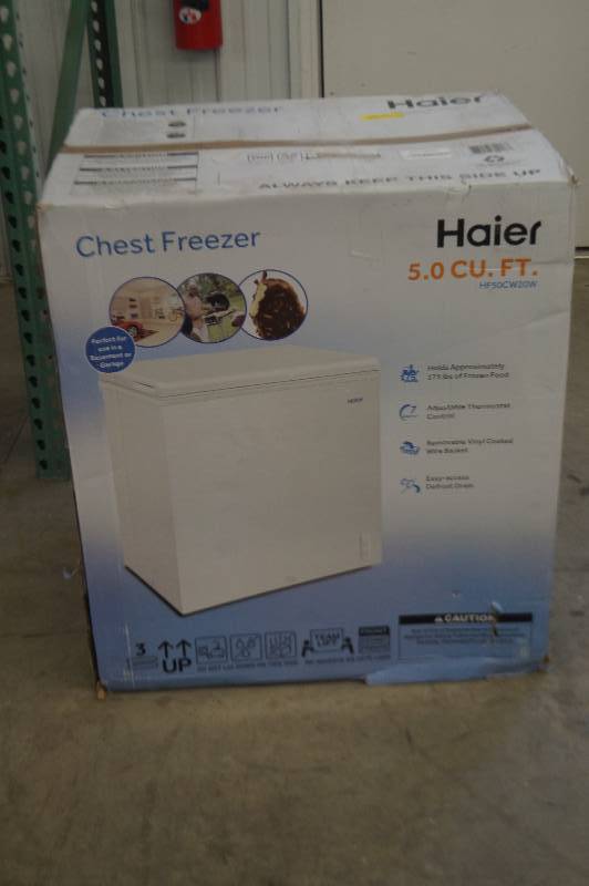 lot 22 image: NEW Small Freezer