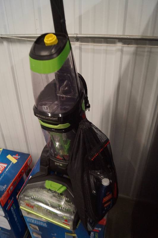 lot 24 image: Bissell Revolution 2X Carpet Cleaner