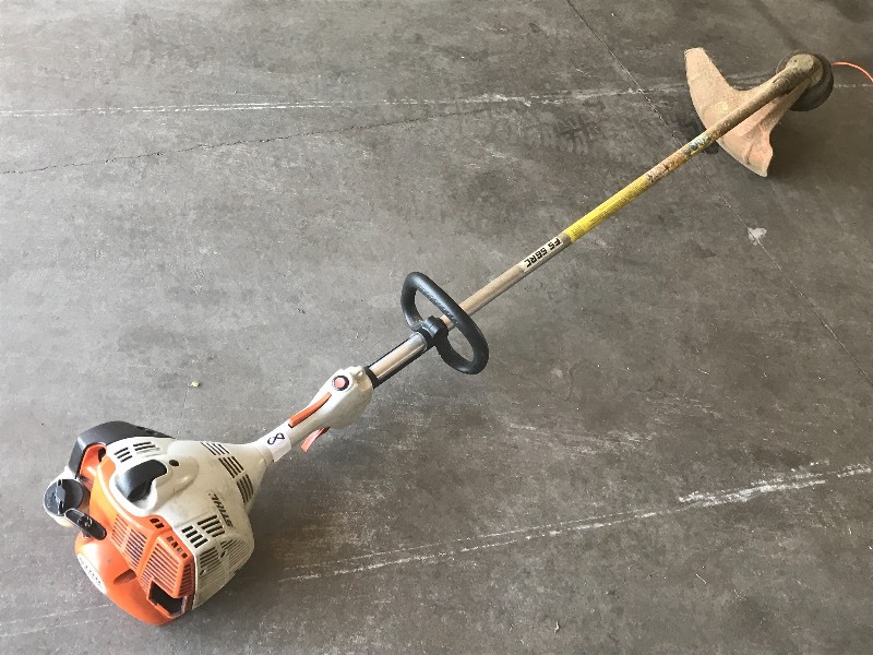 lot 8 image: Stihl Grass Trimmer