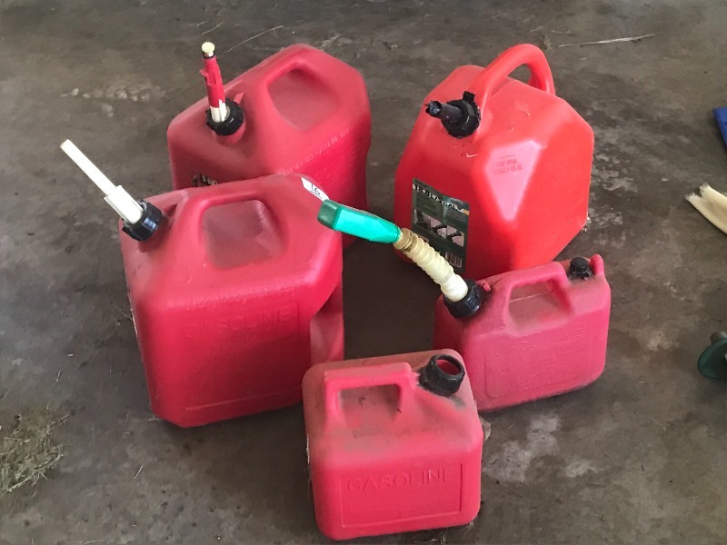 lot 16 image: (5) Gas Cans