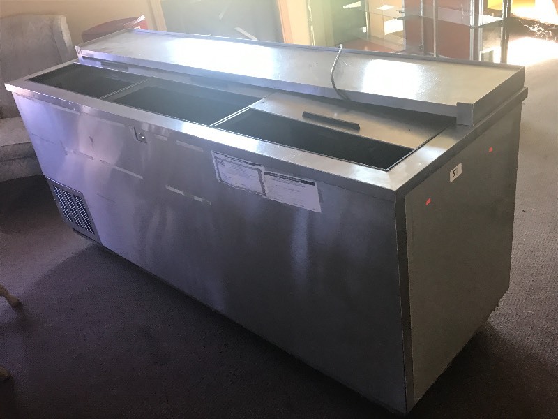 lot 51 image: Beverage Air Cooler