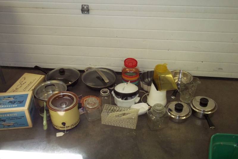 Popcorn Maker, Crock Pot, 8 Skillet, Frying Pan, Lemonade Jar, Assorted Stainless Steel Pots