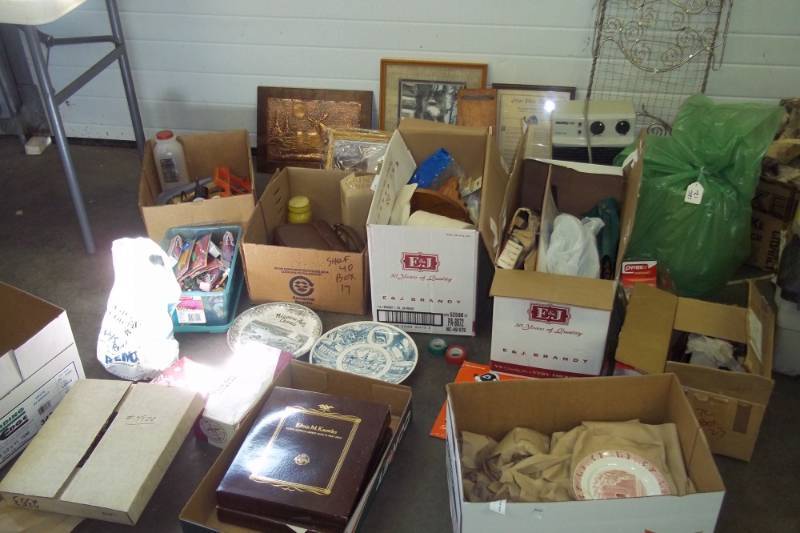 Vintage Plates, Dcor, Wood Dcor, Pyrex Dishes, Electric Heater, Leather Satchel, Lampshade