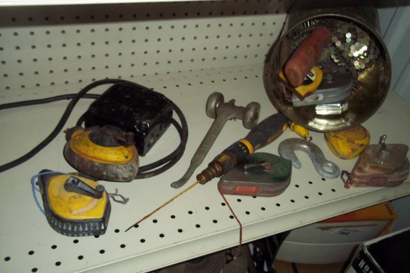 Chaulk Lines with Nails and Tools