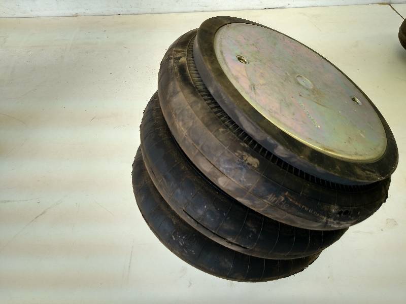 lot 62 image: Firestone Air Bag # W01-358-8008, N...