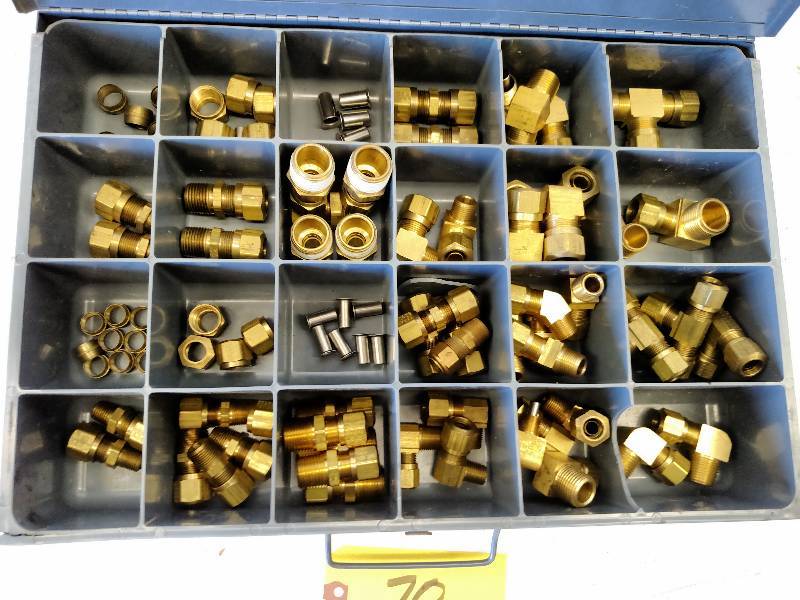 lot 70 image: IFACS NTR Air Brake Fittings, 12 ...