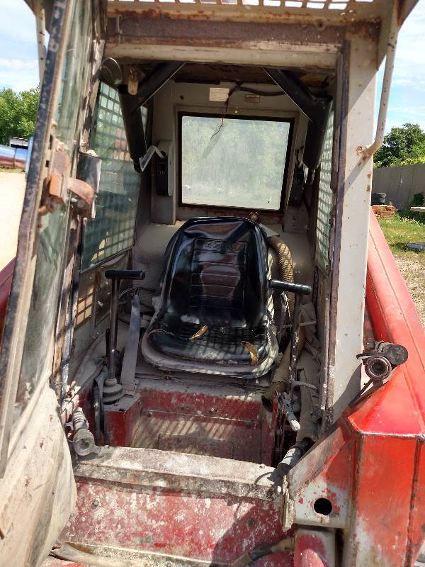lot 1 image: Gehl Model SL6620 Skid Loader, 4 Cy...