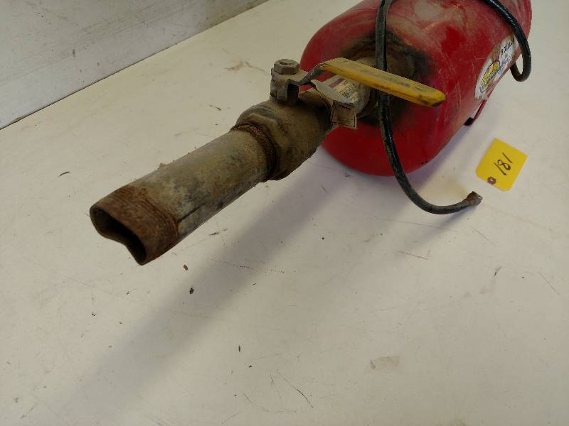 lot 181 image: Air Surge Tank for Truck Tires...