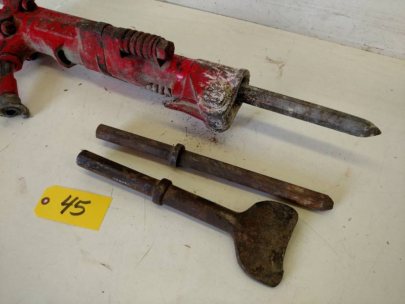 lot 45 image: Air Jack Hammer, 1 18 Bits, Works...
