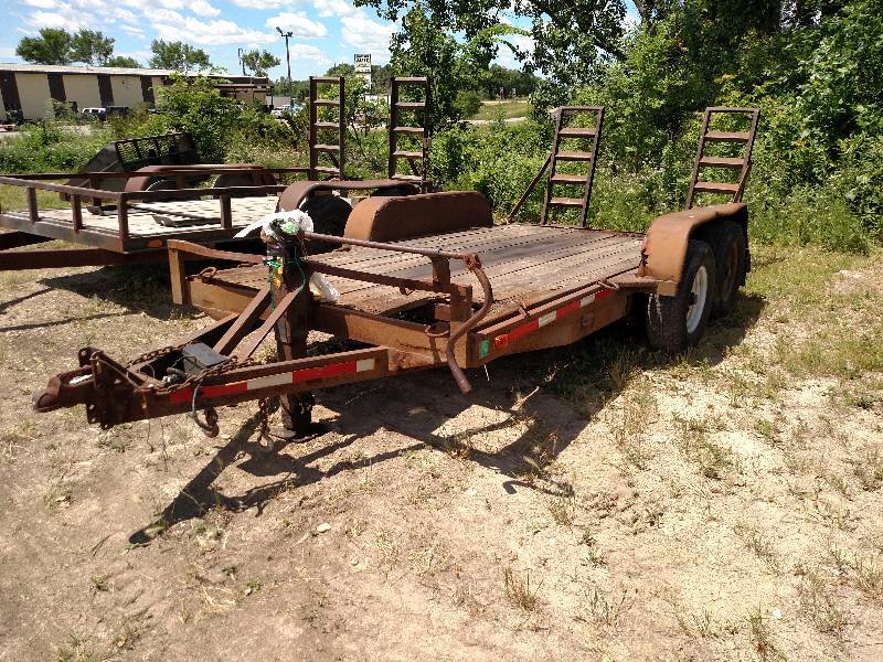 lot 7 image: 1997 Mac Lander 12 Tandem Axle Tra...