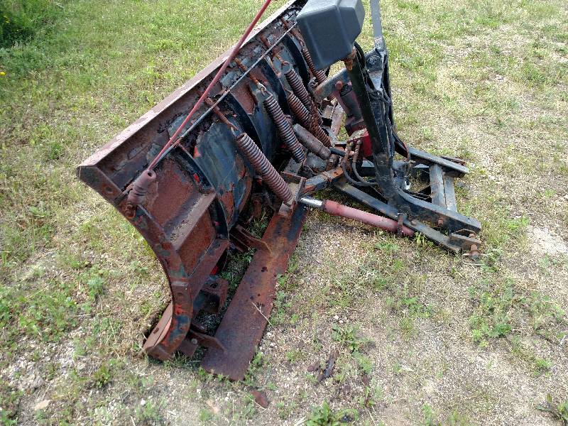 lot 8 image: Western 7 12 Snow Plow, Works...