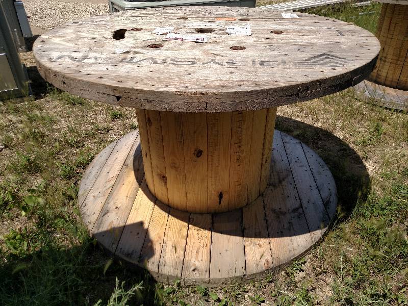 lot 23 image: Wooden Spool, 72 Diameter x 42 12...