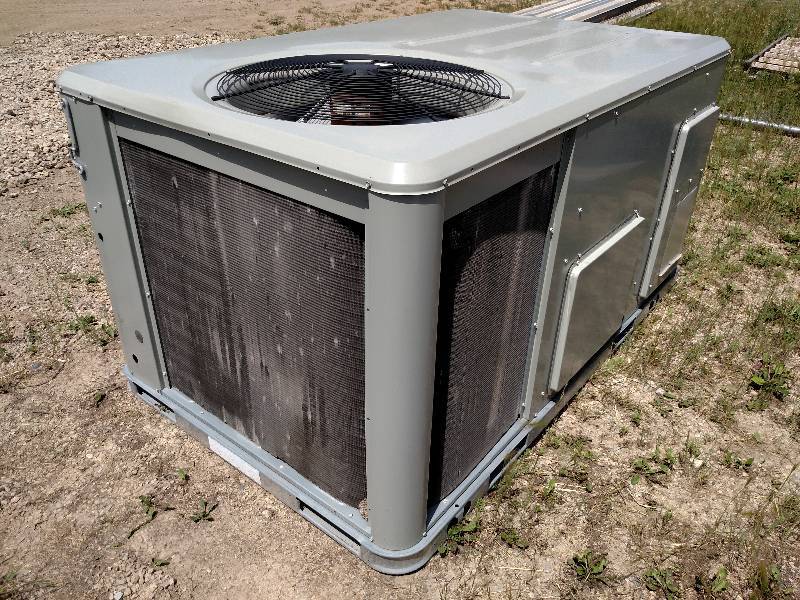 lot 12 image: Trane 4 Ton Rooftop Unit