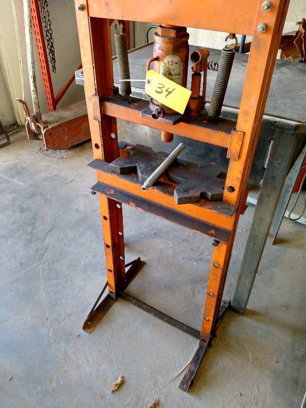 lot 34 image: 12 Ton H-Frame Press, Needs Oil or ...