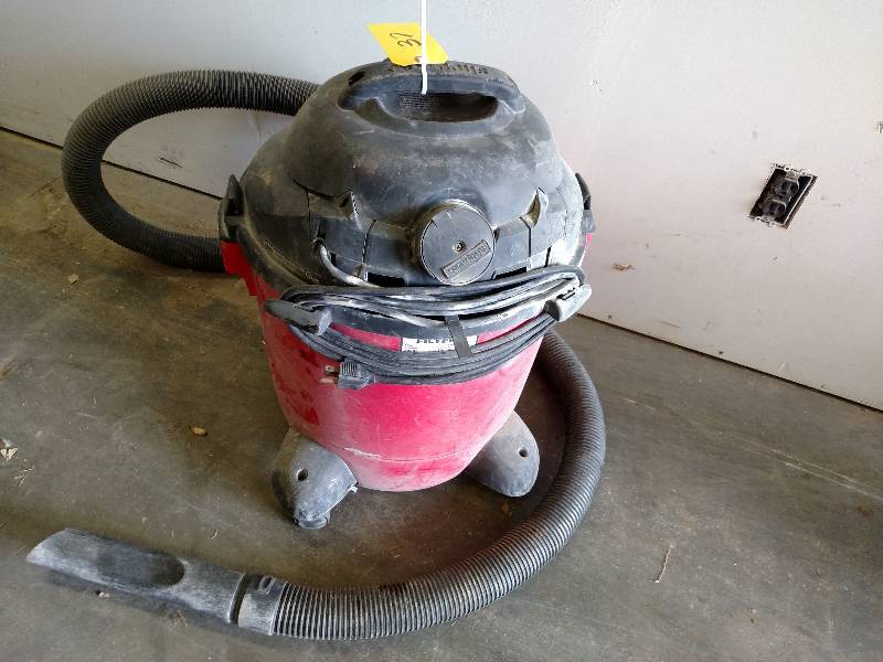 lot 37 image: Shop Vac, 12 Gallon, 5 hp, Works...