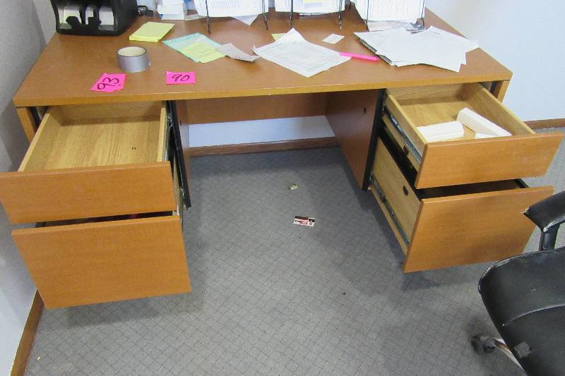 Simulated wood desk.. Nice shape