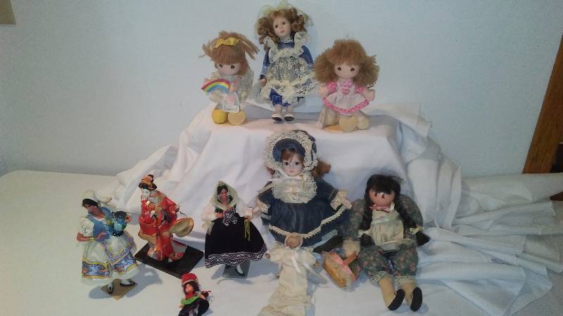 Ethnic Doll Collection (10)