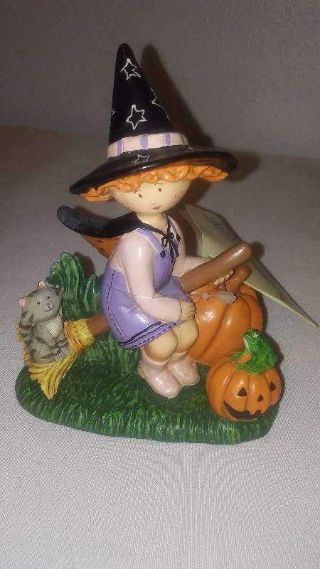 Garden Pals Figurines (23) New in Box, Happy Halloween