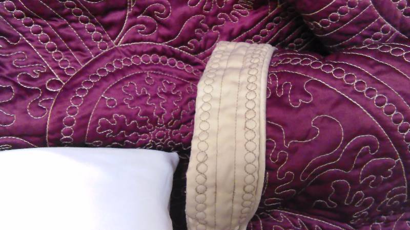 King Sized Bed Comforter Set