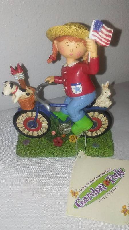 Garden Pals Figurines (31) New in Box, Independence Day