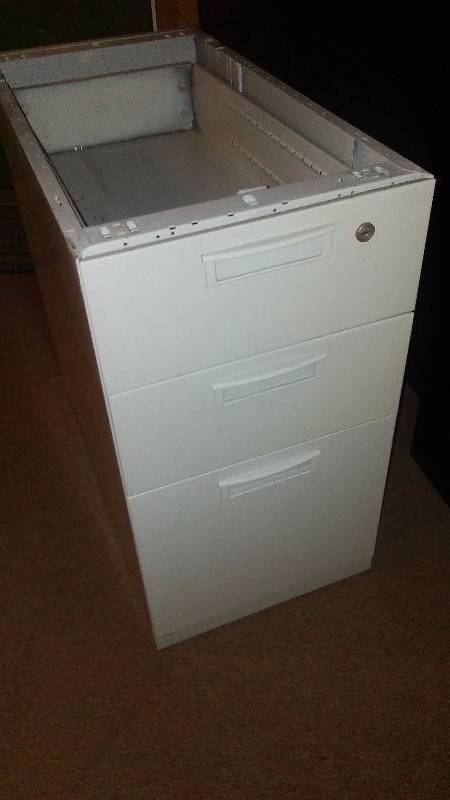 3 drawer file cabinet with top