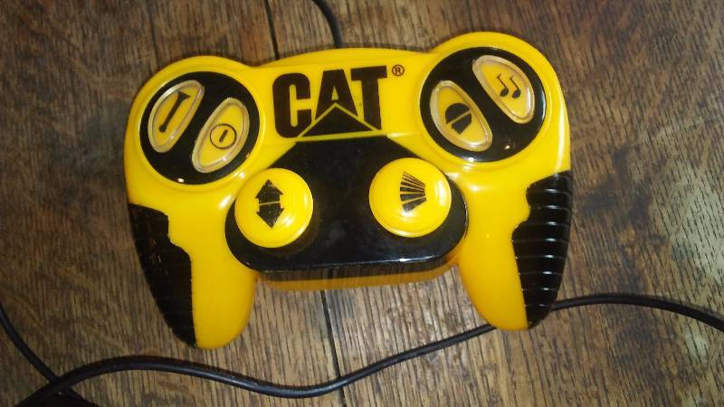 CATERPILLAR Dump truck and skid steer - remote control