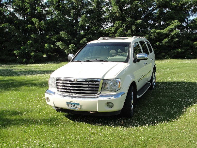 2008 CHRYSLER ASPEN