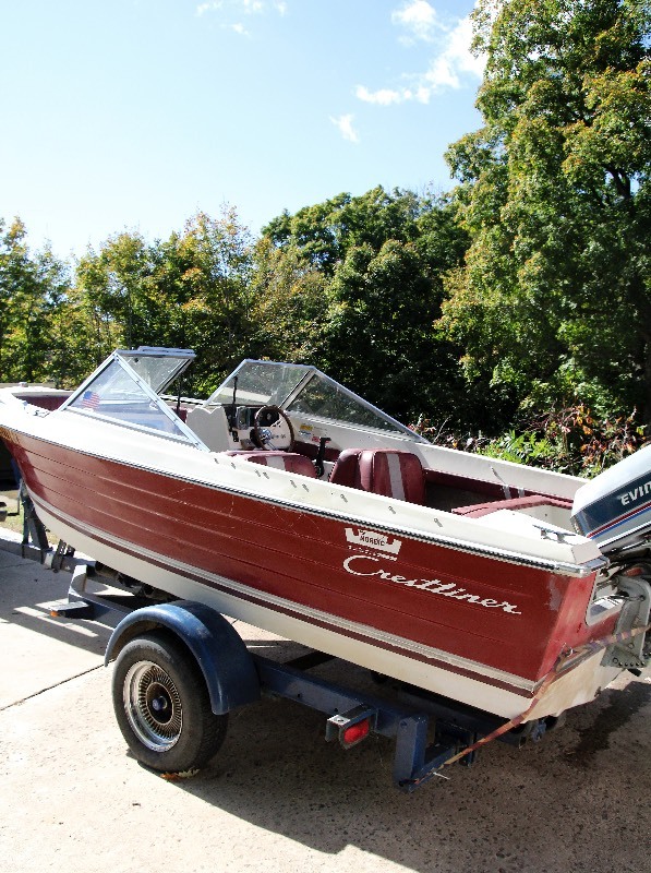 1983 Crestliner