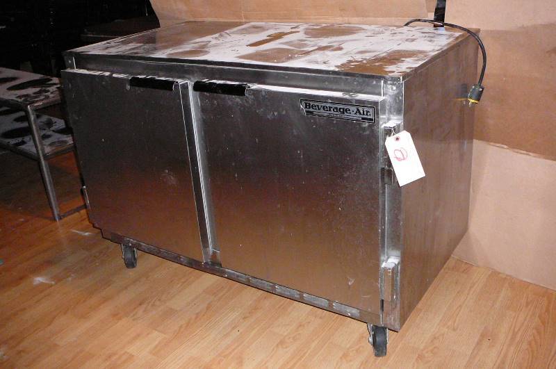 lot 8 image: Beverage Air Refrigerator or Freezer