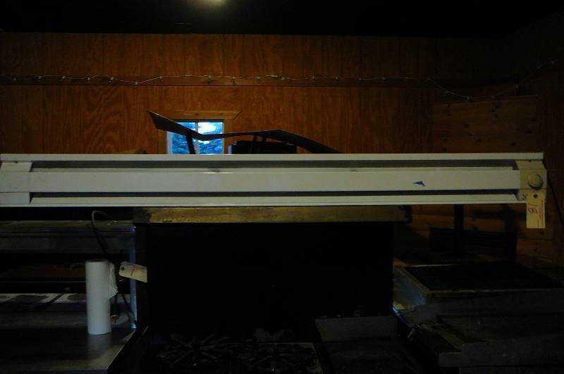 lot 18 image: Base board Heater