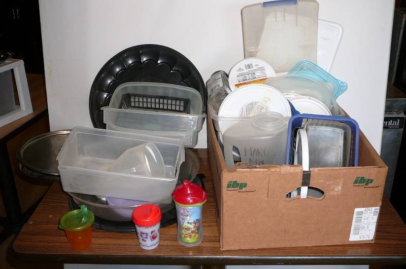 lot 43 image: Lot of Kitchen Covers etc.