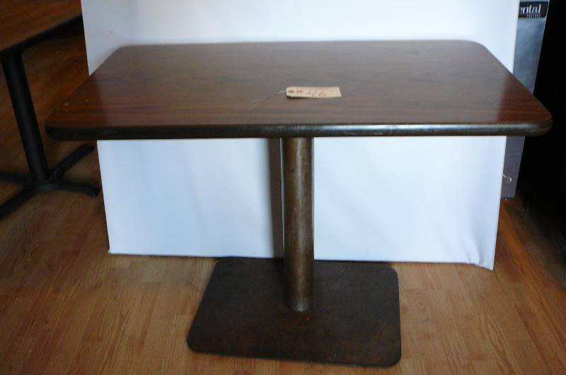lot 46 image: Table