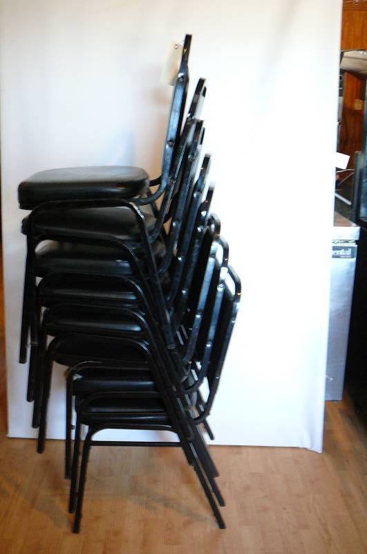 lot 50 image: 8 Chairs