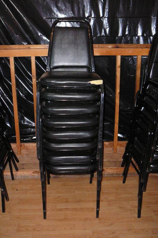 lot 52 image: 8 Chairs