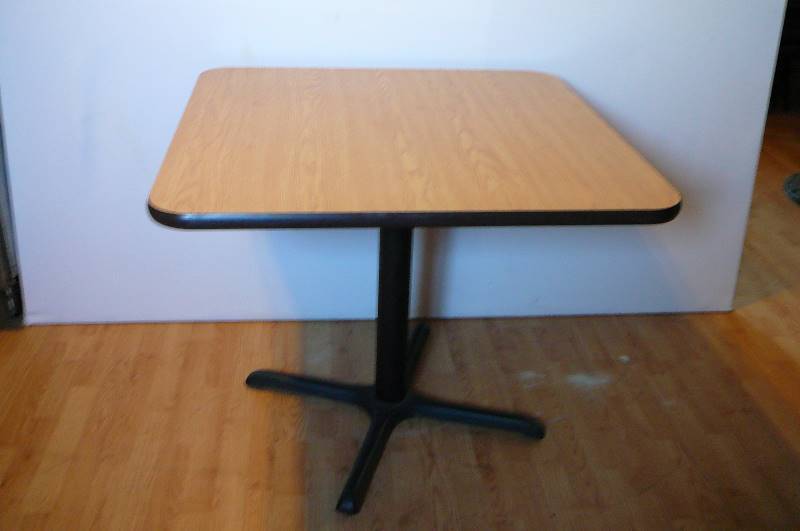lot 67 image: Square Table