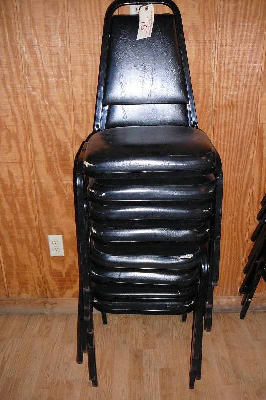 lot 75 image: 8 Chairs