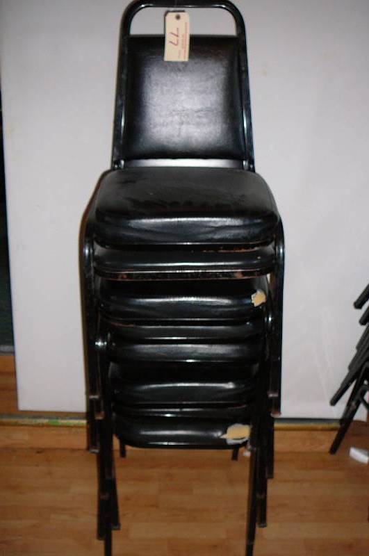lot 77 image: 8 Chairs